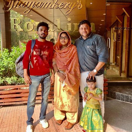 Thayamkery'S Royal Inn Kochi Exterior foto